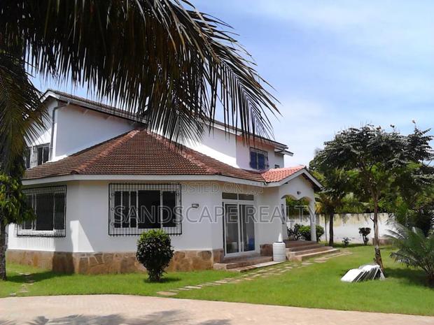 Furnished 4bdrm Bungalow in 2 Fishes., Diani for sale - thumbnail 5