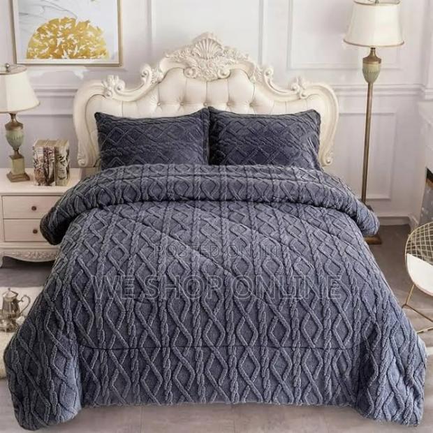 Single Woolen Duvet 5*6 - thumbnail 2