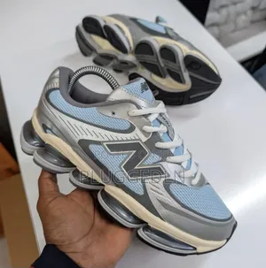 New Balance Abzorb 2000 Sneaker