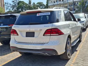 Mercedes-Benz GLE-Class GLE 350d 4MATIC 2019 White