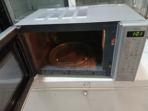 Von Hotpoint Microwave 20l +Grill