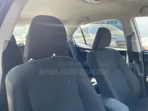 Toyota Axio 2018 Silver