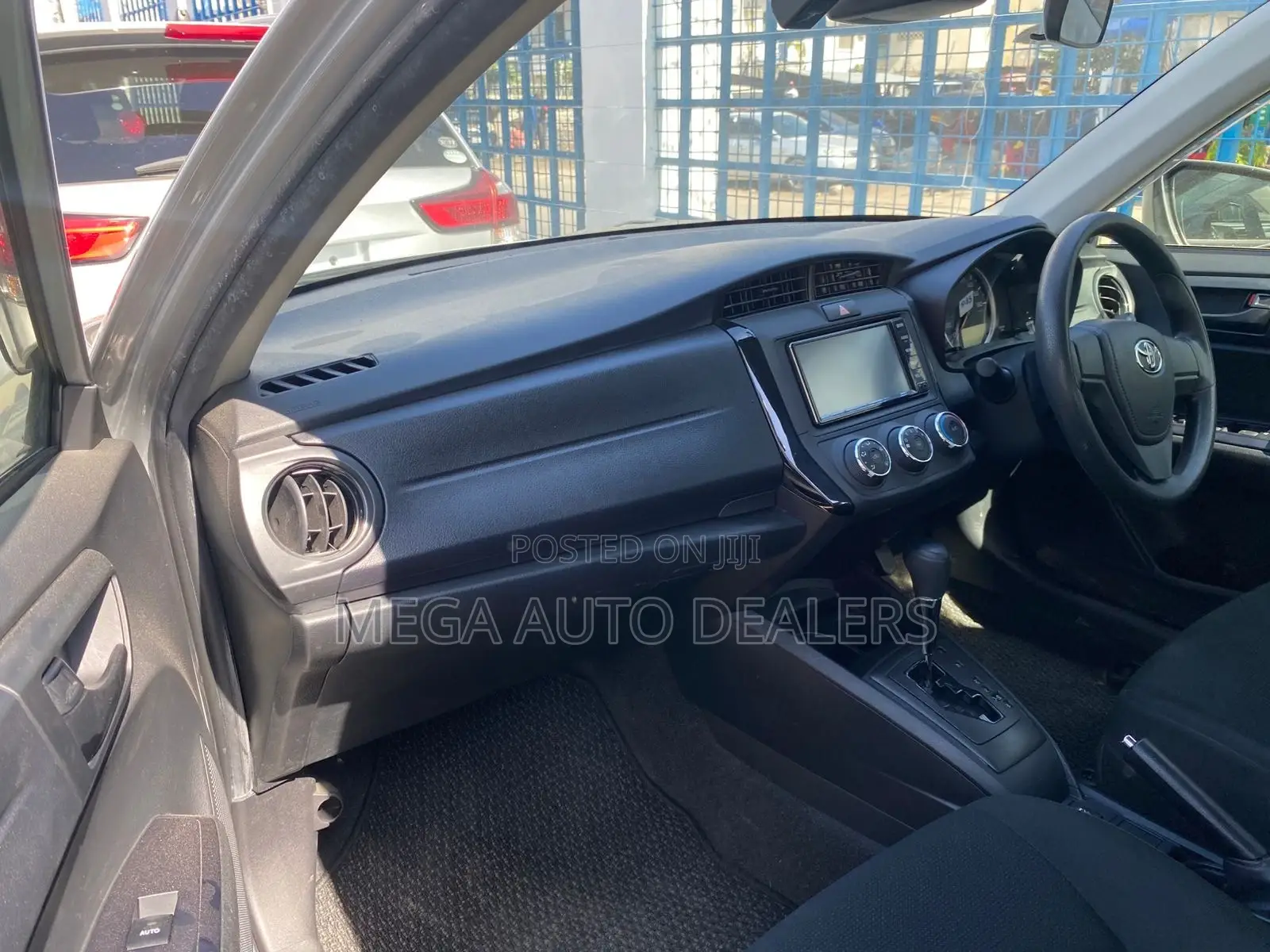 Toyota Axio 2018 Silver
