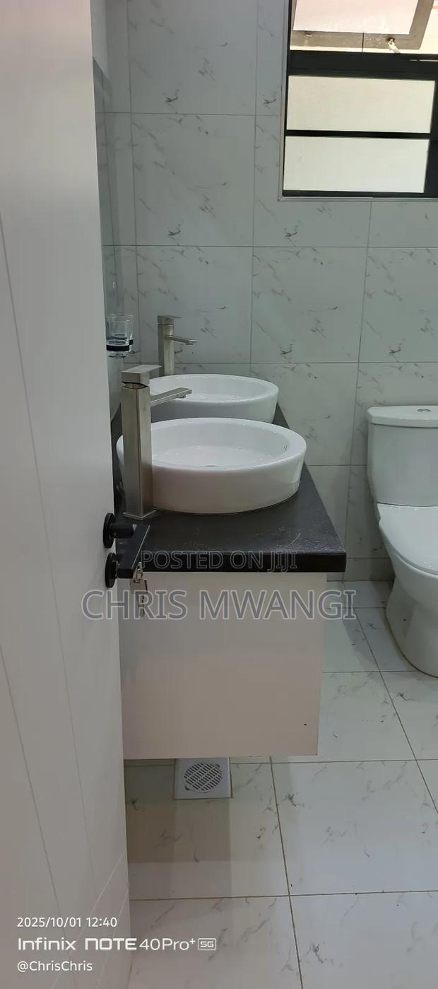 5bdrm Maisonette in Membley for sale - thumbnail 15