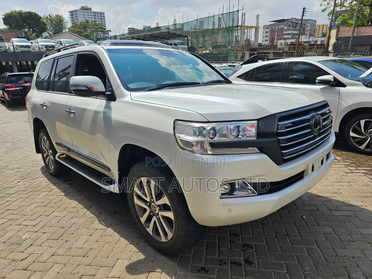 Toyota Land Cruiser 4.6 V8 ZX 2016 White