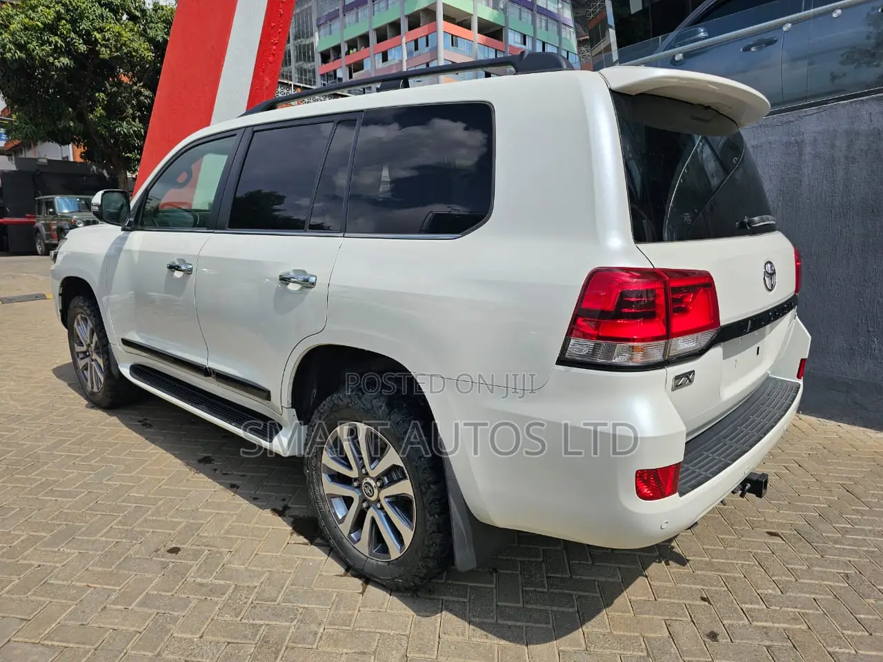 Toyota Land Cruiser 4.6 V8 ZX 2016 White