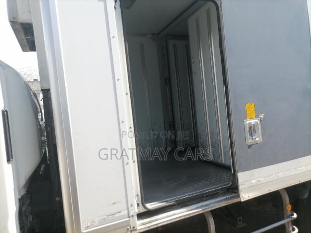 2016 Isuzu Elf Refrigerator Truck - thumbnail 4