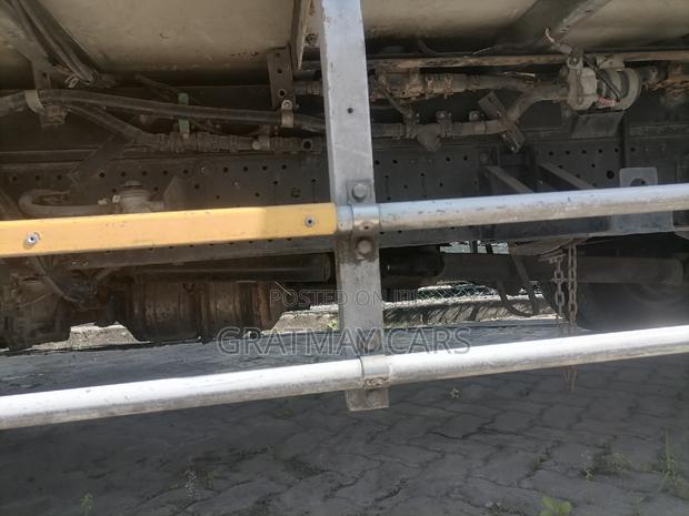 2016 Isuzu Elf Refrigerator Truck - thumbnail 18