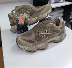 New Balance 9060 Timberwolf Sneakers