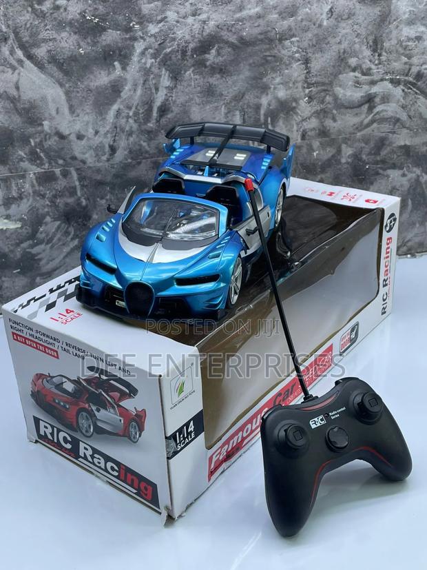 Bugatti Rechargeable Remote Control Toy Car - thumbnail 3