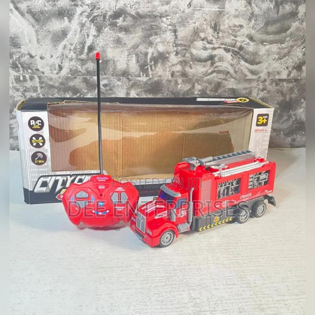 Remote Controlled Firetruck - main view