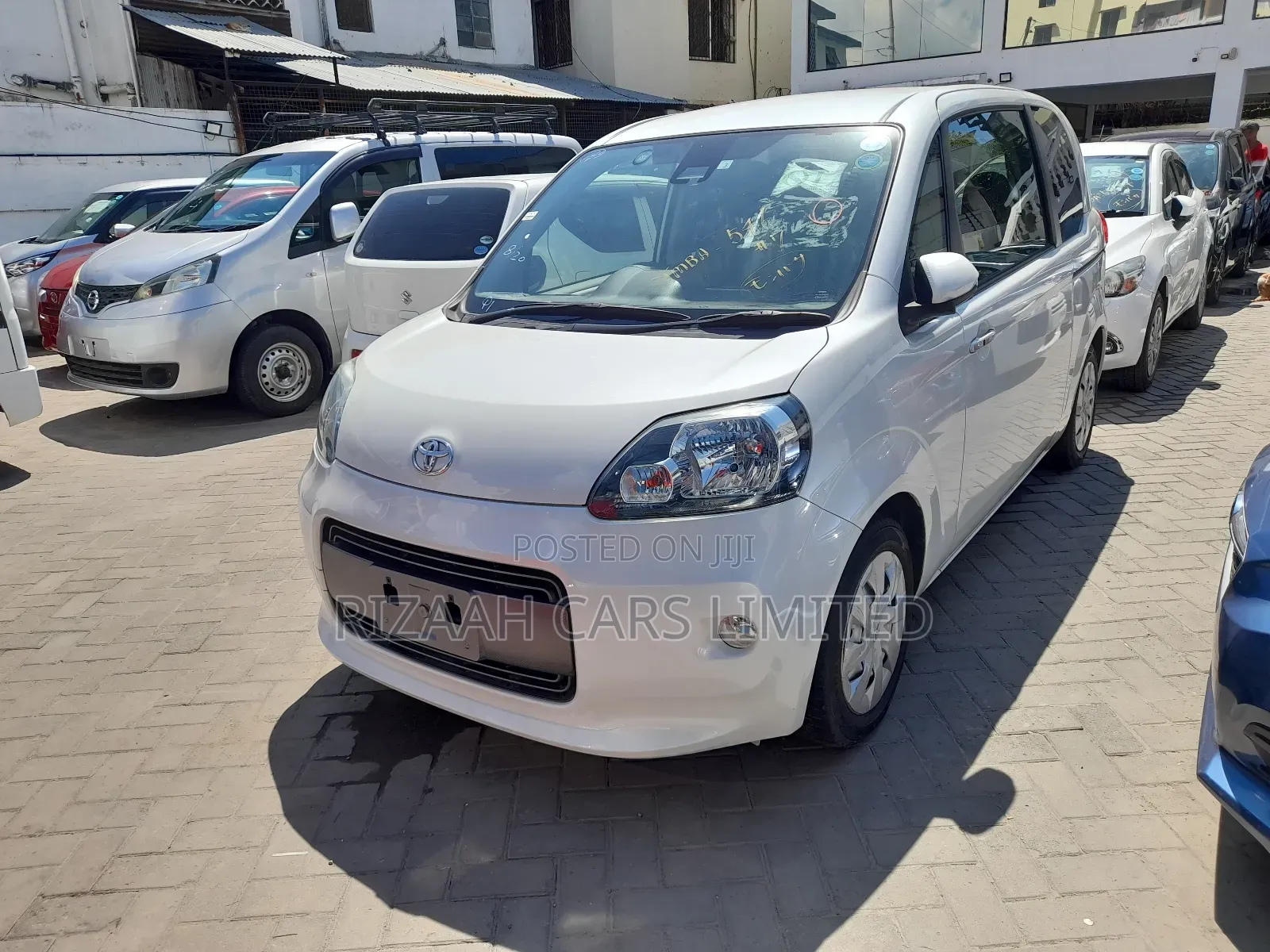 Toyota Porte 2020 White