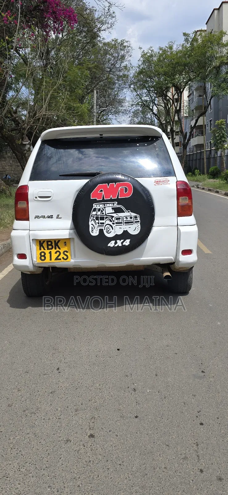Toyota RAV4 2005 White