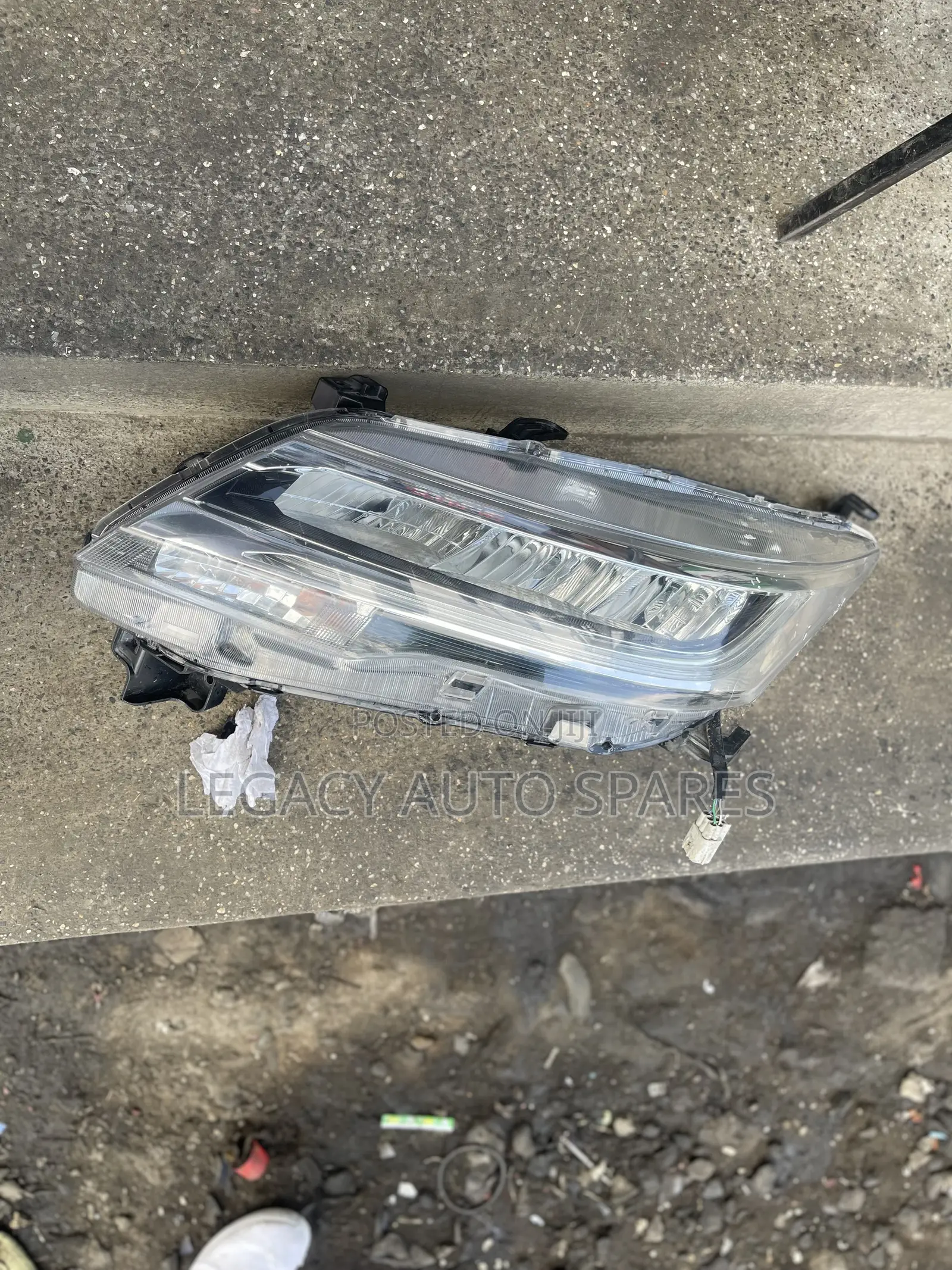 Toyota Rush Headlight (New Model)