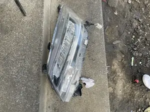 Toyota Rush Headlight (New Model)