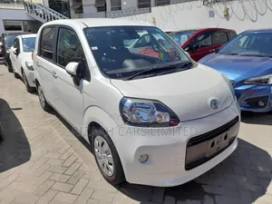 Toyota Porte 2020 White