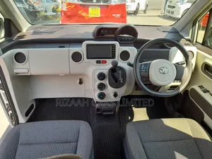 Toyota Porte 2020 White