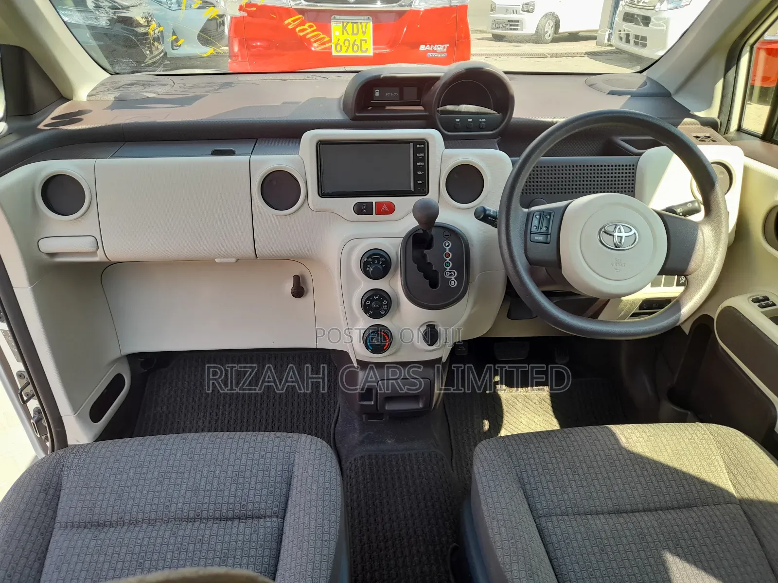 Toyota Porte 2020 White