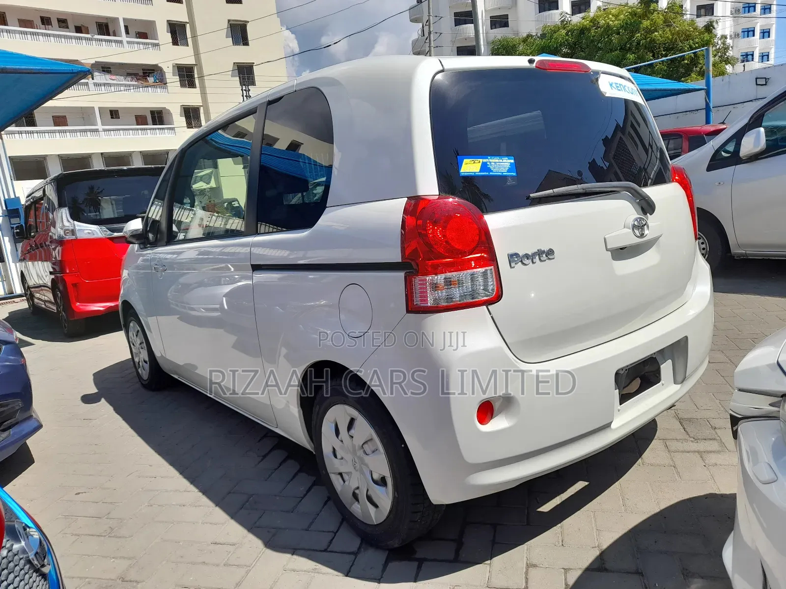 Toyota Porte 2020 White