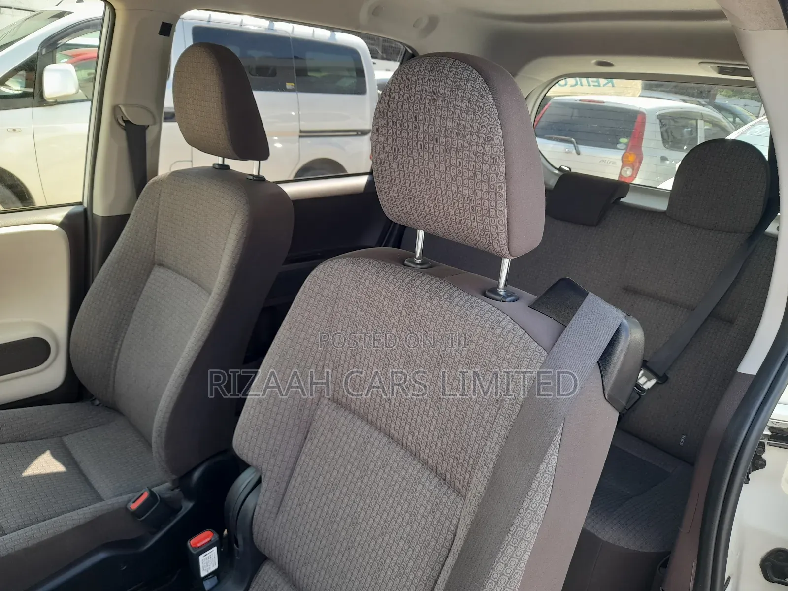 Toyota Porte 2020 White