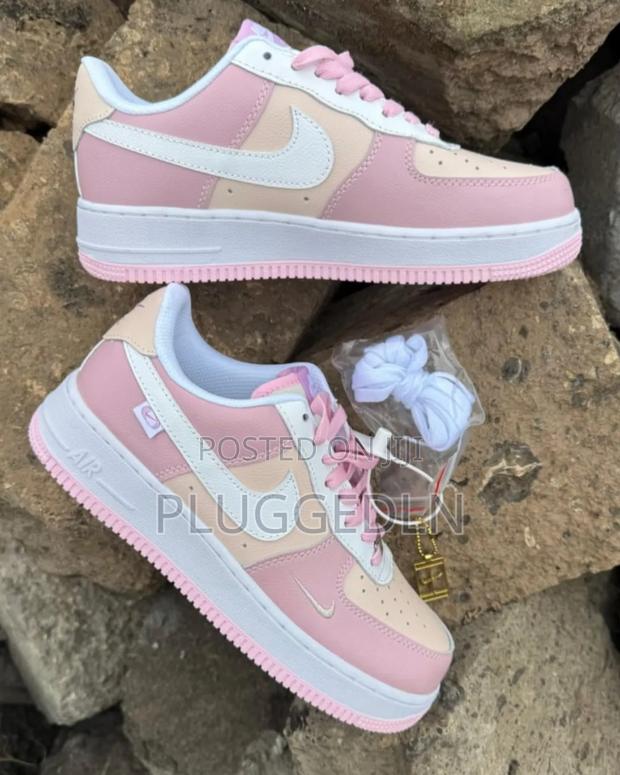 Nike Air Force 1 Low-Top Sneakers9 - thumbnail 3
