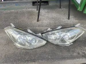 Toyota Caldina Headlights