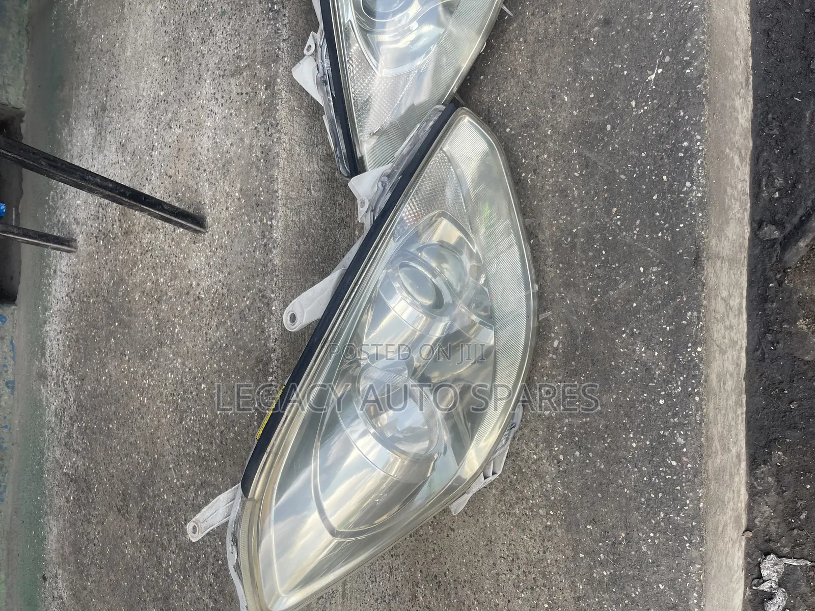 Toyota Caldina Headlights