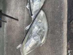 Toyota Caldina Headlights