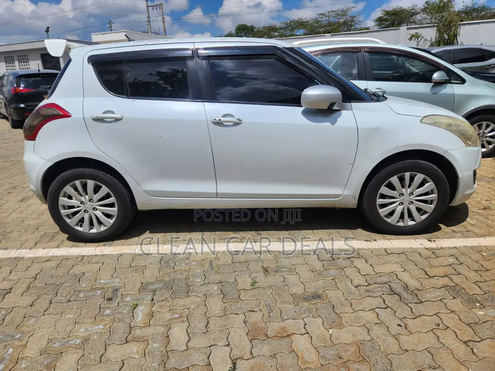 Suzuki Swift 2011 White