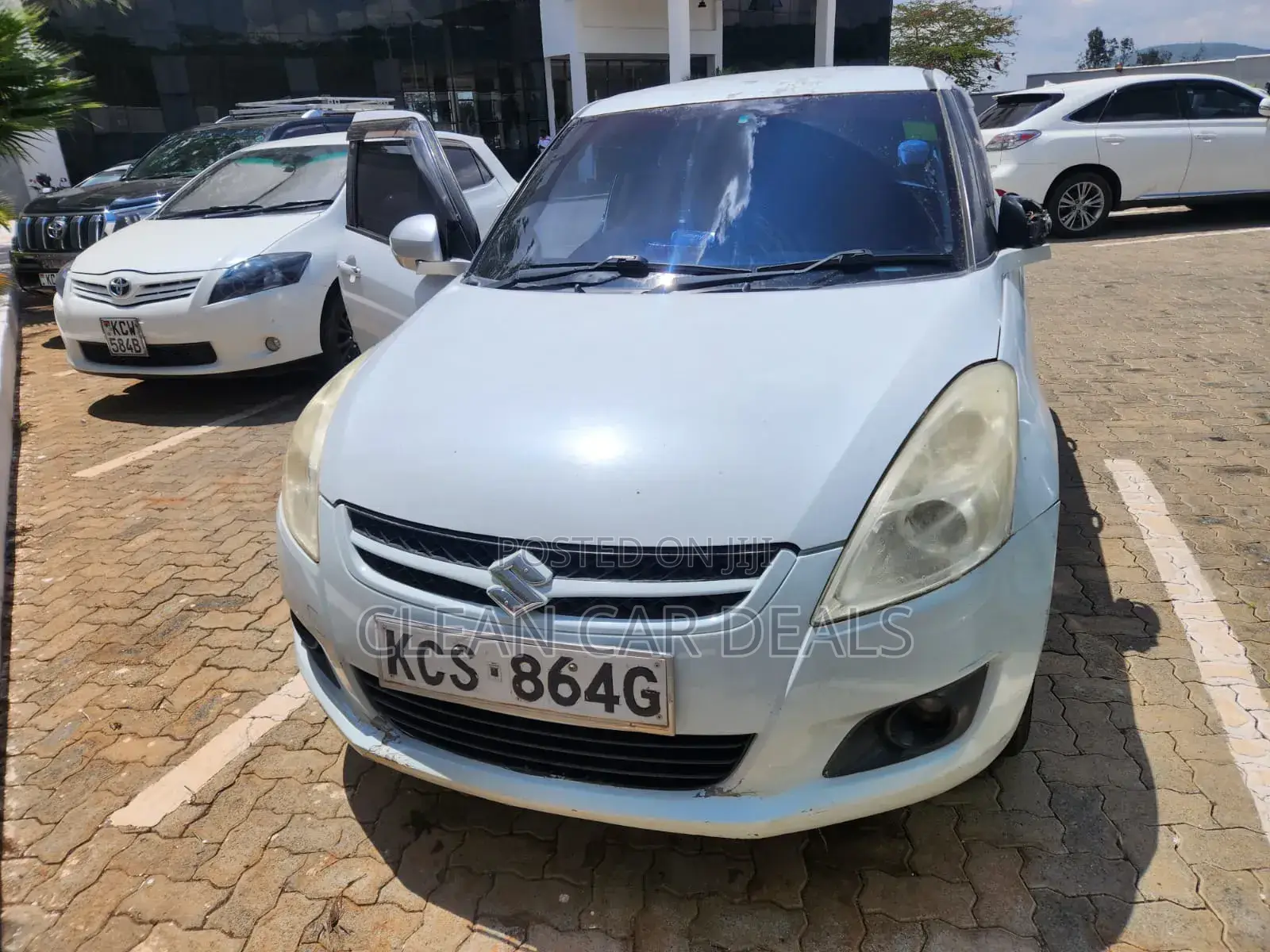 Suzuki Swift 2011 White