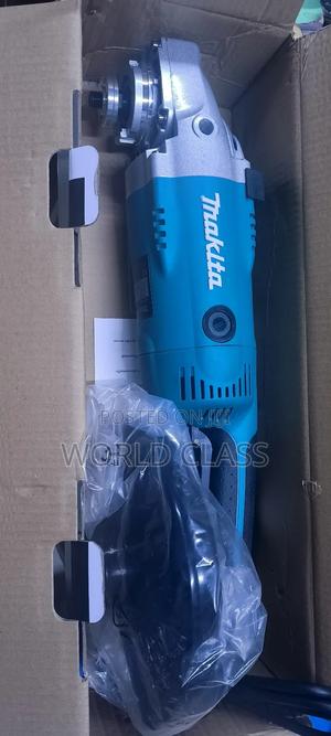 Affordable 9" Makita Angle Grinder - thumbnail 2