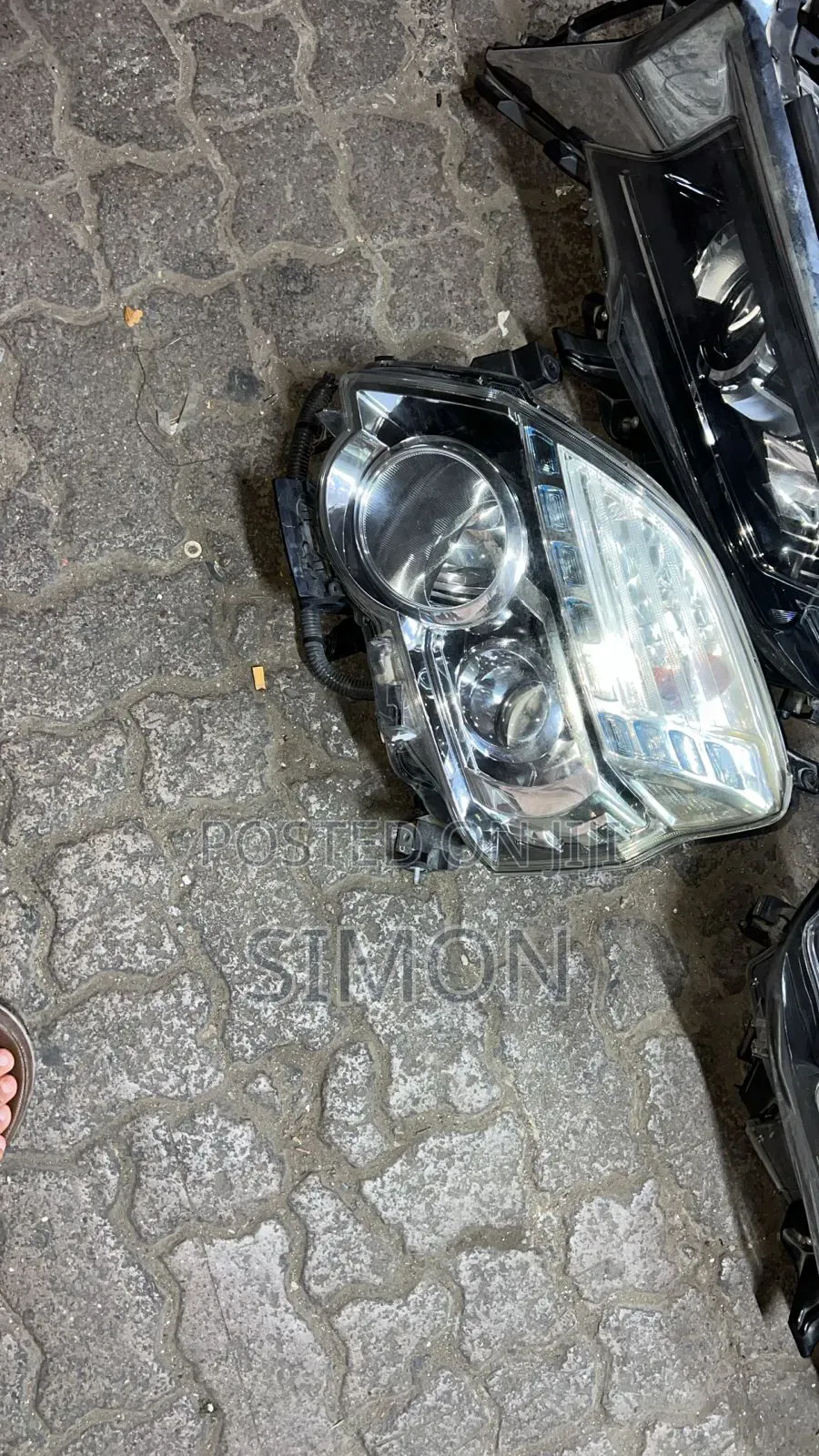 Toyota Noah (Model Code Zrr70g)2012 Headlight