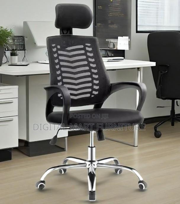Black Soft Seat Chair With Headrest - thumbnail 10