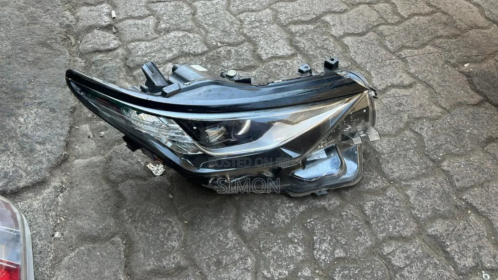 Toyota Auris2016 Headlight