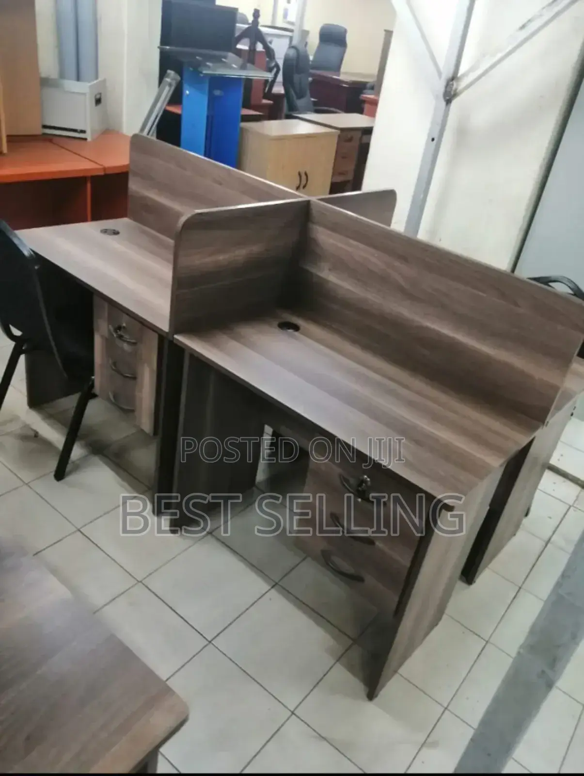 4 Way Working Station