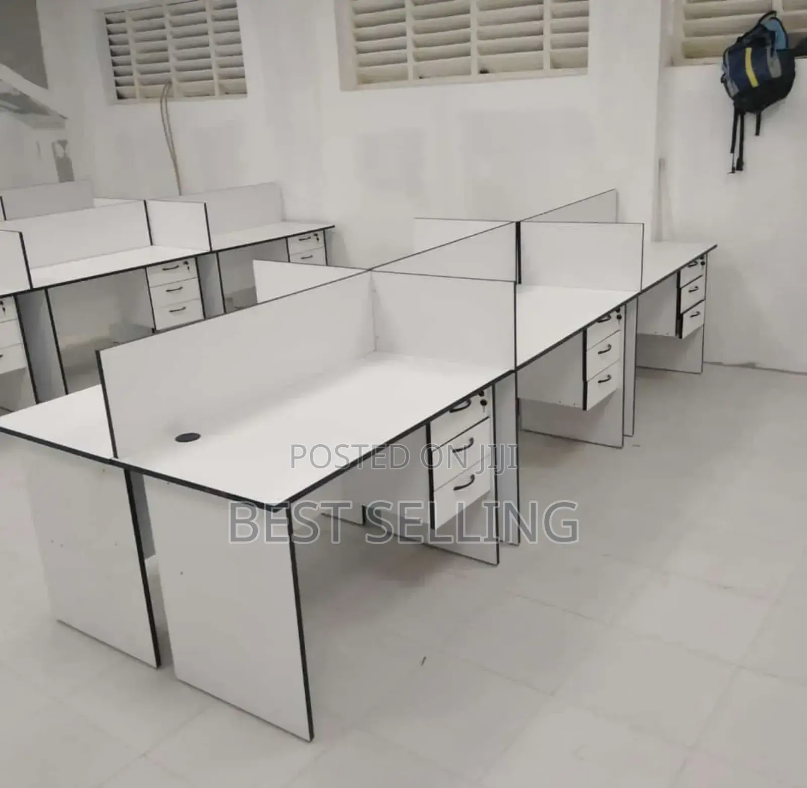 6 Way Working Station