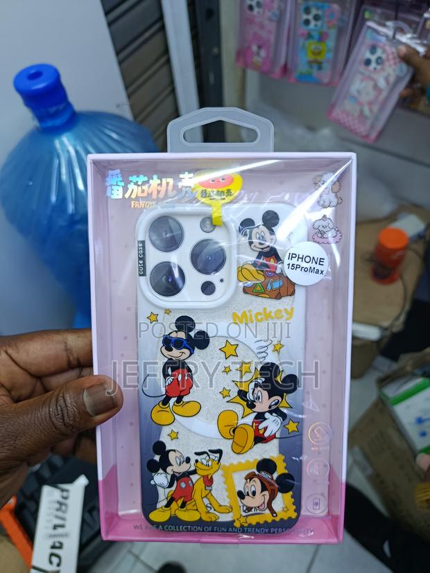 Niskit Disney Mickey Mouse With Magsafe iPhone 15 Pro Max - main view