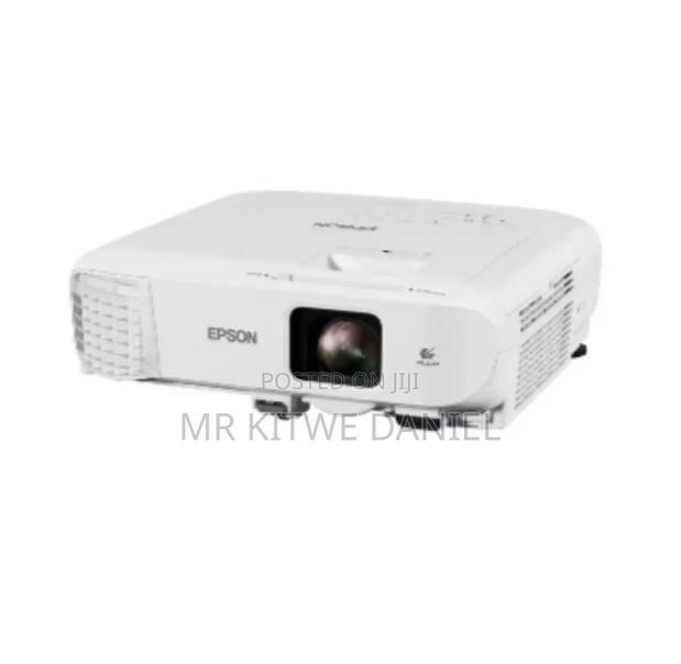 Epson 992f FHD 4000 Lumens Projector