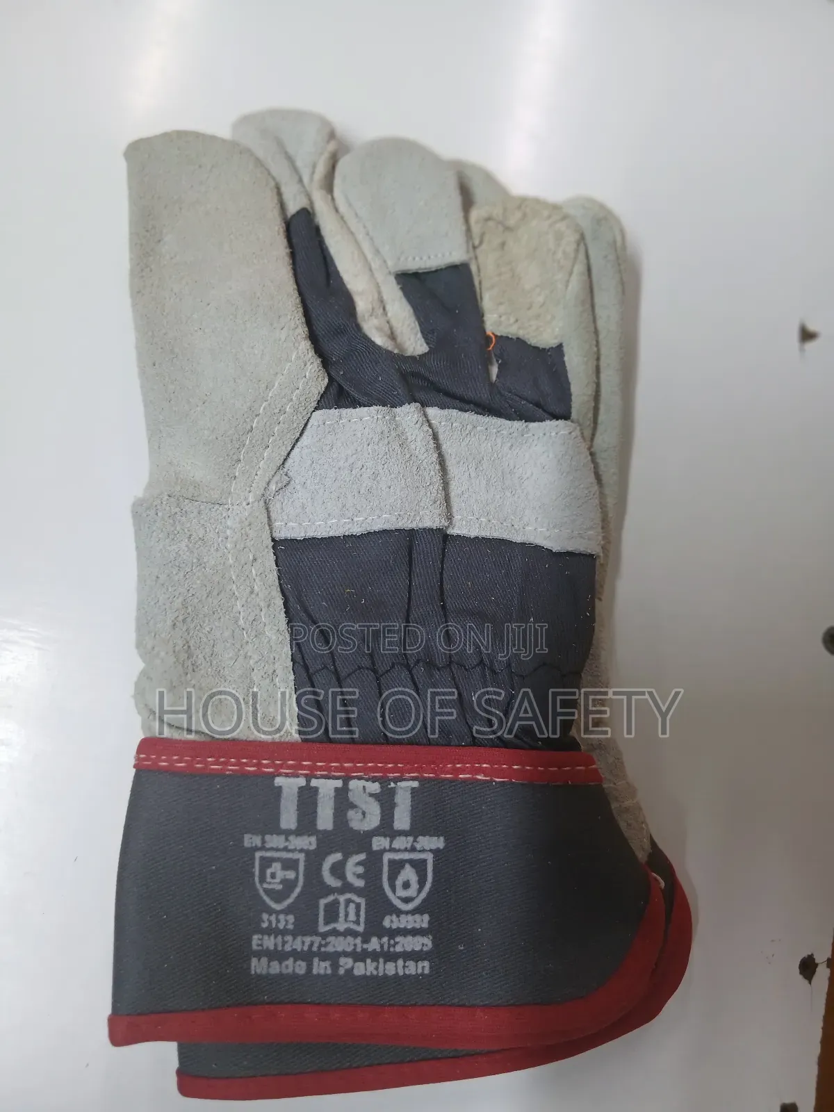 Ttst Short Black And Grey Leather Gloves
