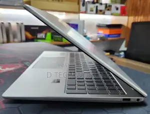 Laptop HP 16GB AMD Ryzen 5 SSD 1T
