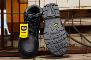 Safety Jogger Bestboy S3 Safety Shoes.