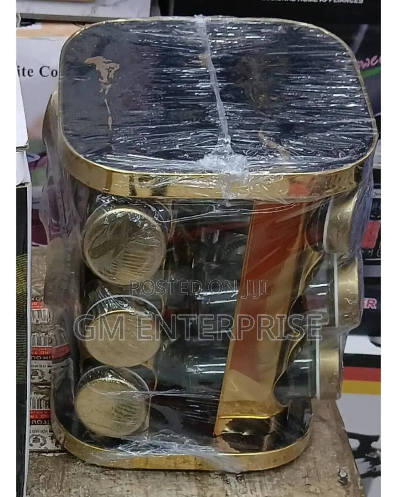 Rotating Spice Rack Has 12 PCS Glass Jar