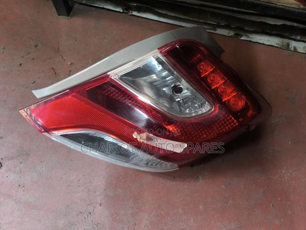 Toyota Vitz 2015 Taillight - thumbnail 2