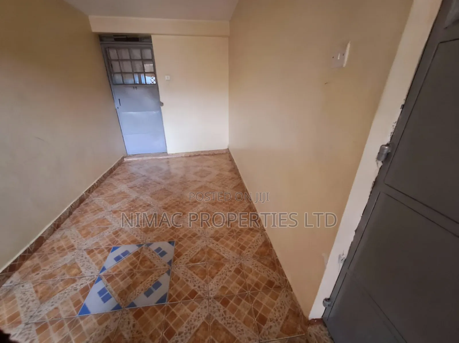 2bdrm Block of Flats in Erungu Apartment, Ngong CBD for sale