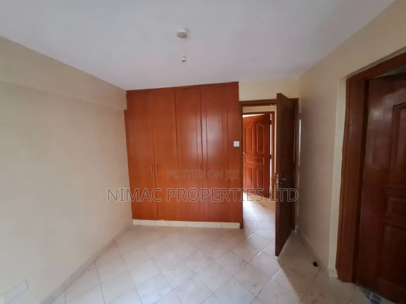 2bdrm Block of Flats in Erungu Apartment, Ngong CBD for sale