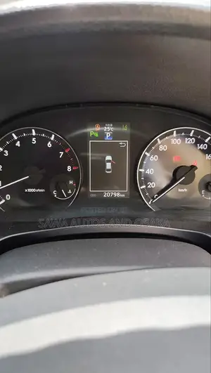 Toyota Premio 2018 Silver