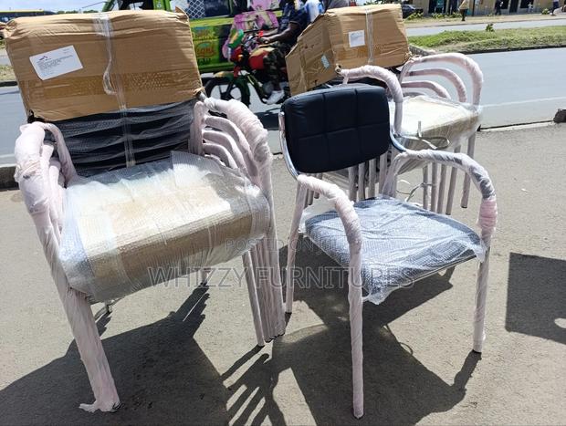 Stackable Waiting Chairs - main view