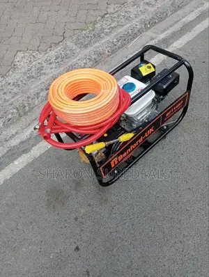Four Wheel Trolley Sprayer Engine Type