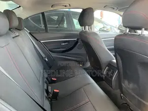 BMW 320i Sedan RWD 2018 Silver