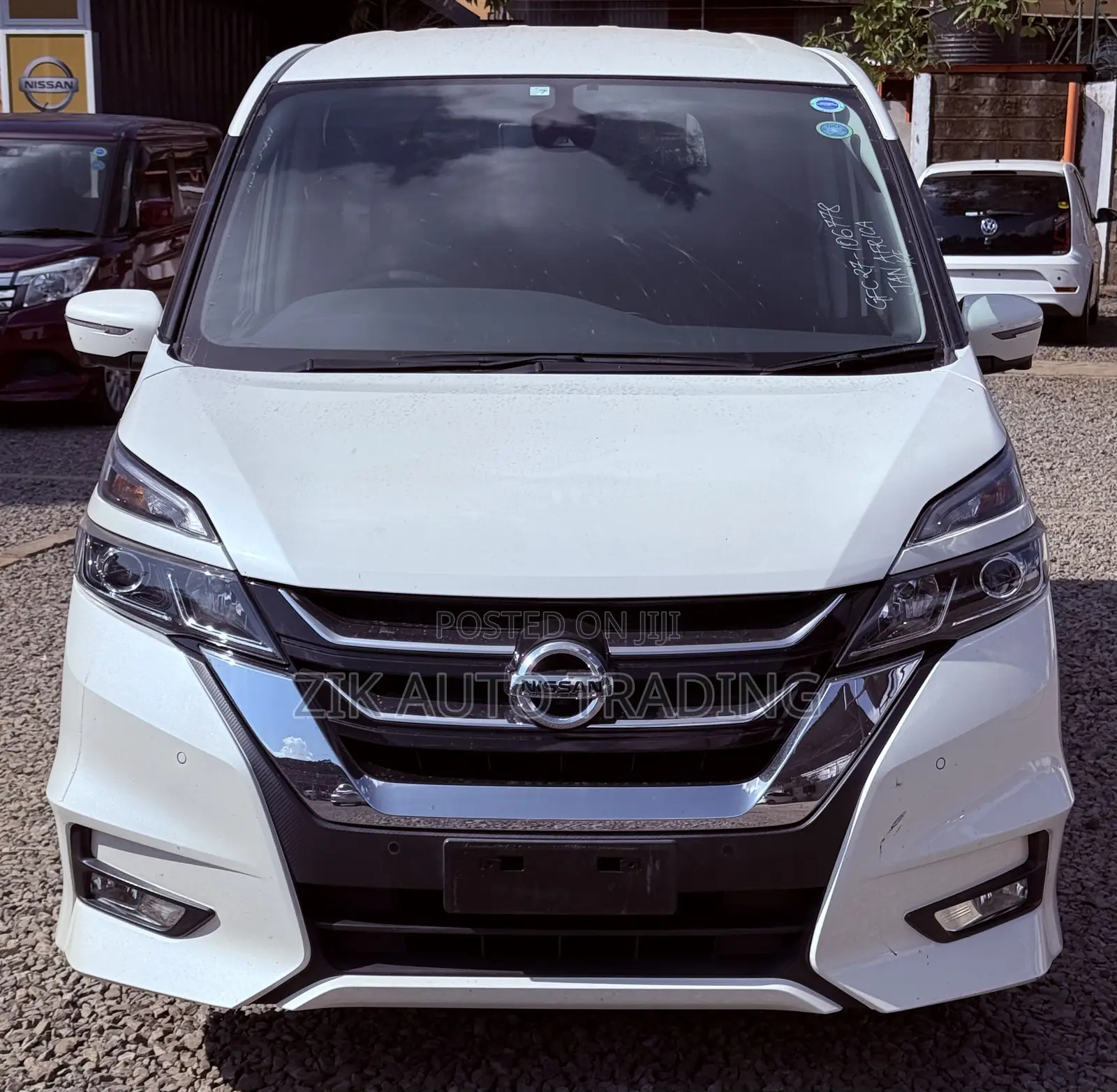 Nissan Serena 2018 White